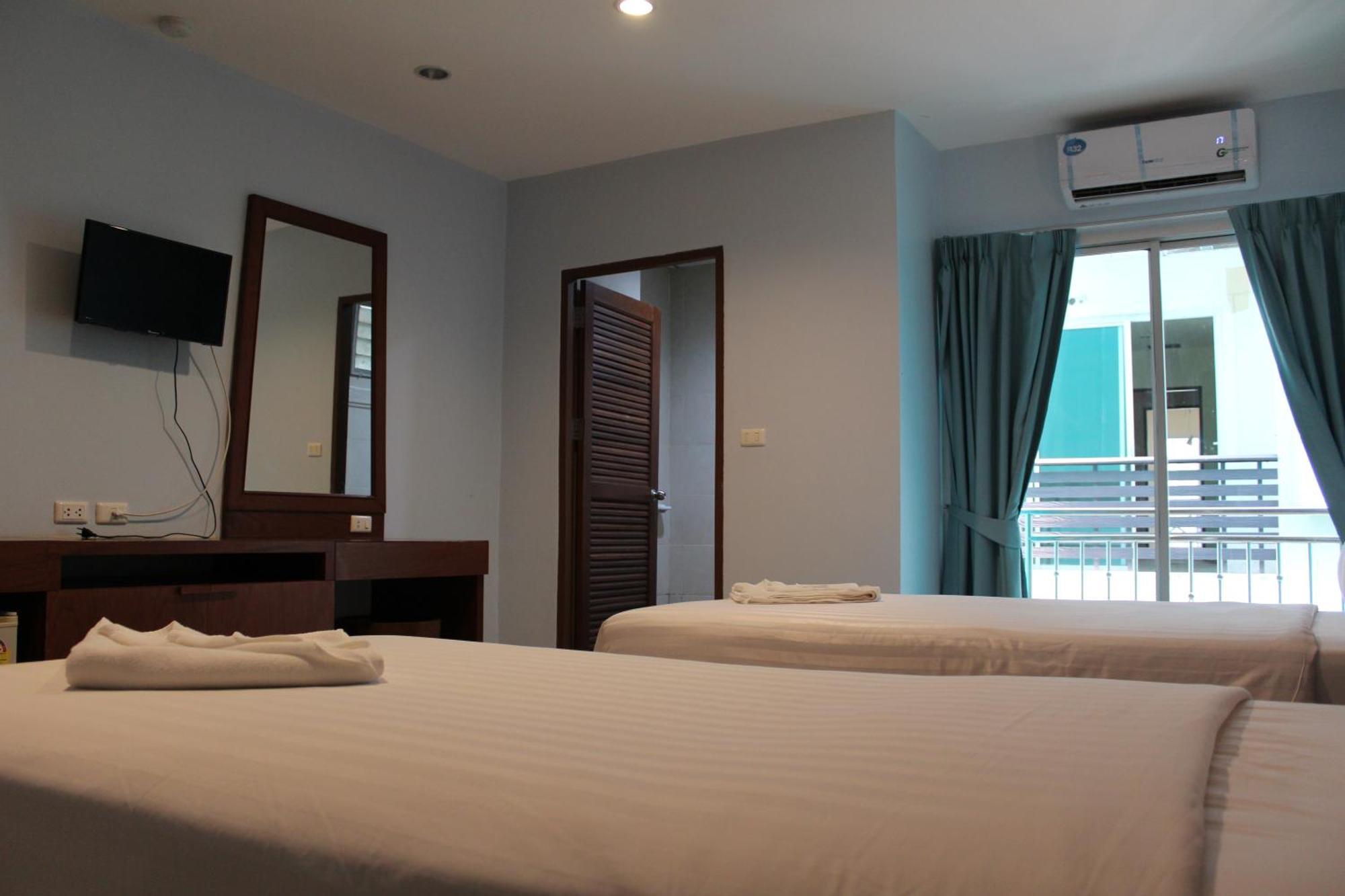 Cokoon Deva Patong Hotel Exterior foto